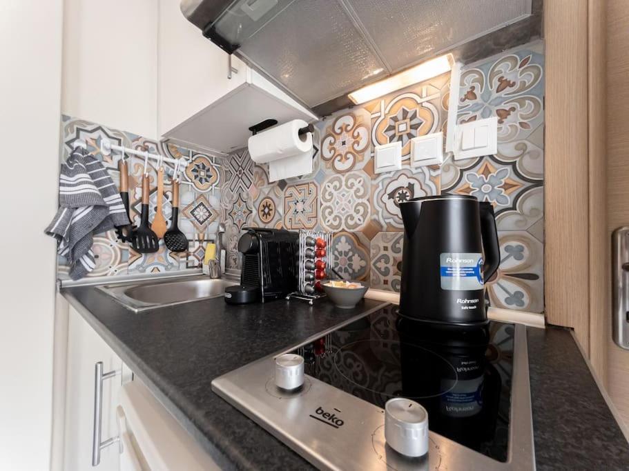 Bedcity Apartment In The Center Of Thessaloniki Exterior foto